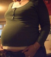 35 weeks 1.JPG