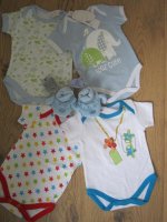 baby clothes 002.jpg
