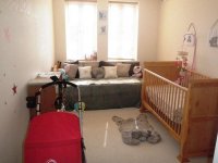 frontroom looking before bedding.jpg