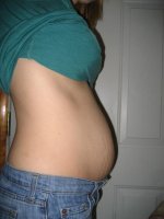 belly bump 14w1d preggo.jpg