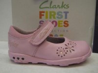 Evies 1st shoes.jpg