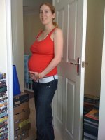 33 weeks pregnant full shot.jpg