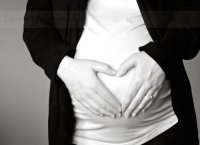 baby belly 3-20-11.jpg