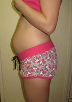 The sexyness that is me at almost 16 weeks!.jpg