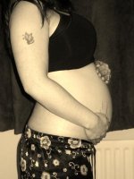 18 wks pregnant 007.jpg