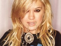 kelly-clarkson-84511.jpg