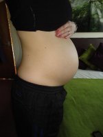 31 weeks pregnant belly.jpg