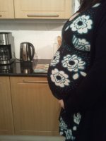 2012-04-06 21.34.17 - 33 weeks.jpg