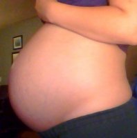 32 weeks 2.JPG