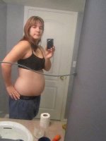 Scottie and 7 week bump 012.jpg