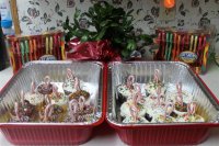 CHRISTMAS 2012 CUPCAKES BY ROBIN AND SARAH TRAVIS PIC 1 (Medium).jpg