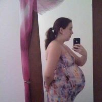 9 months preggo with Chelsea.jpg